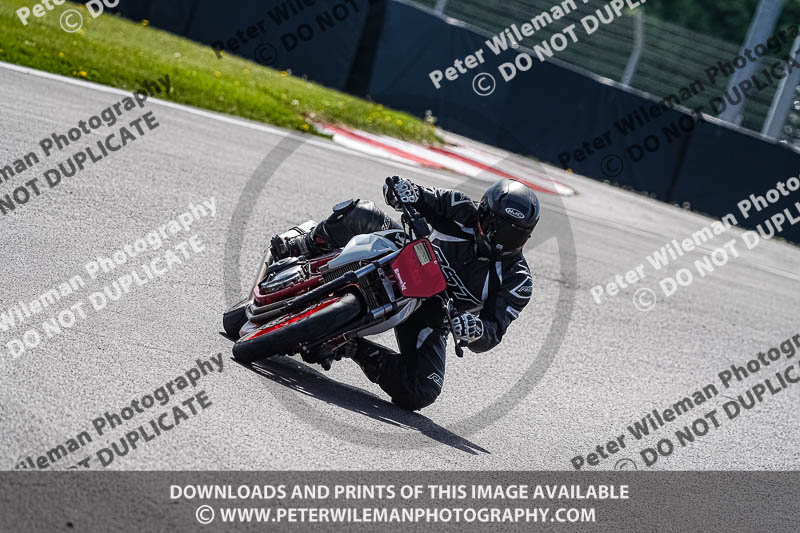 donington no limits trackday;donington park photographs;donington trackday photographs;no limits trackdays;peter wileman photography;trackday digital images;trackday photos